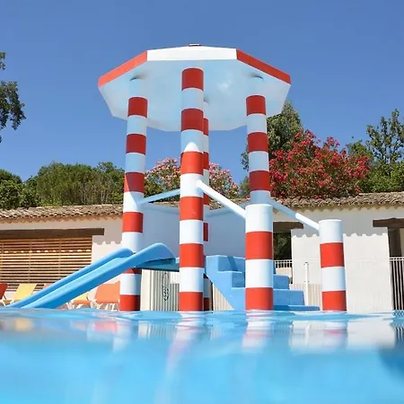 Campsite Domaine Des Naiades 4*